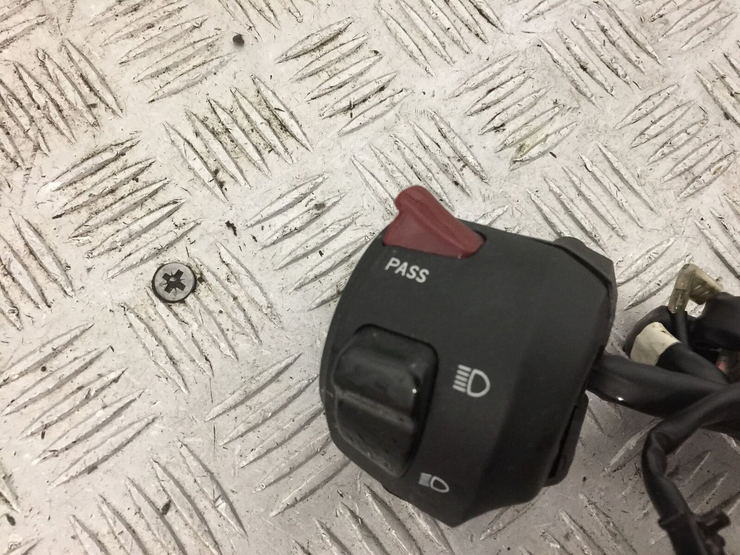 YAMAHA MT03 LEFT SWITCH GEAR  YEAR 2018  (STOCK 801)