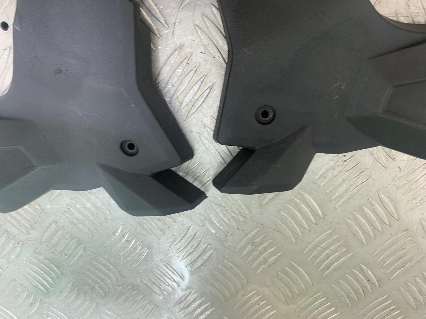 KAWASAKI Z125 Z 125 LEFT & RIGHT FRAME COVERS  YEAR  2018-2023 (CMB1167)