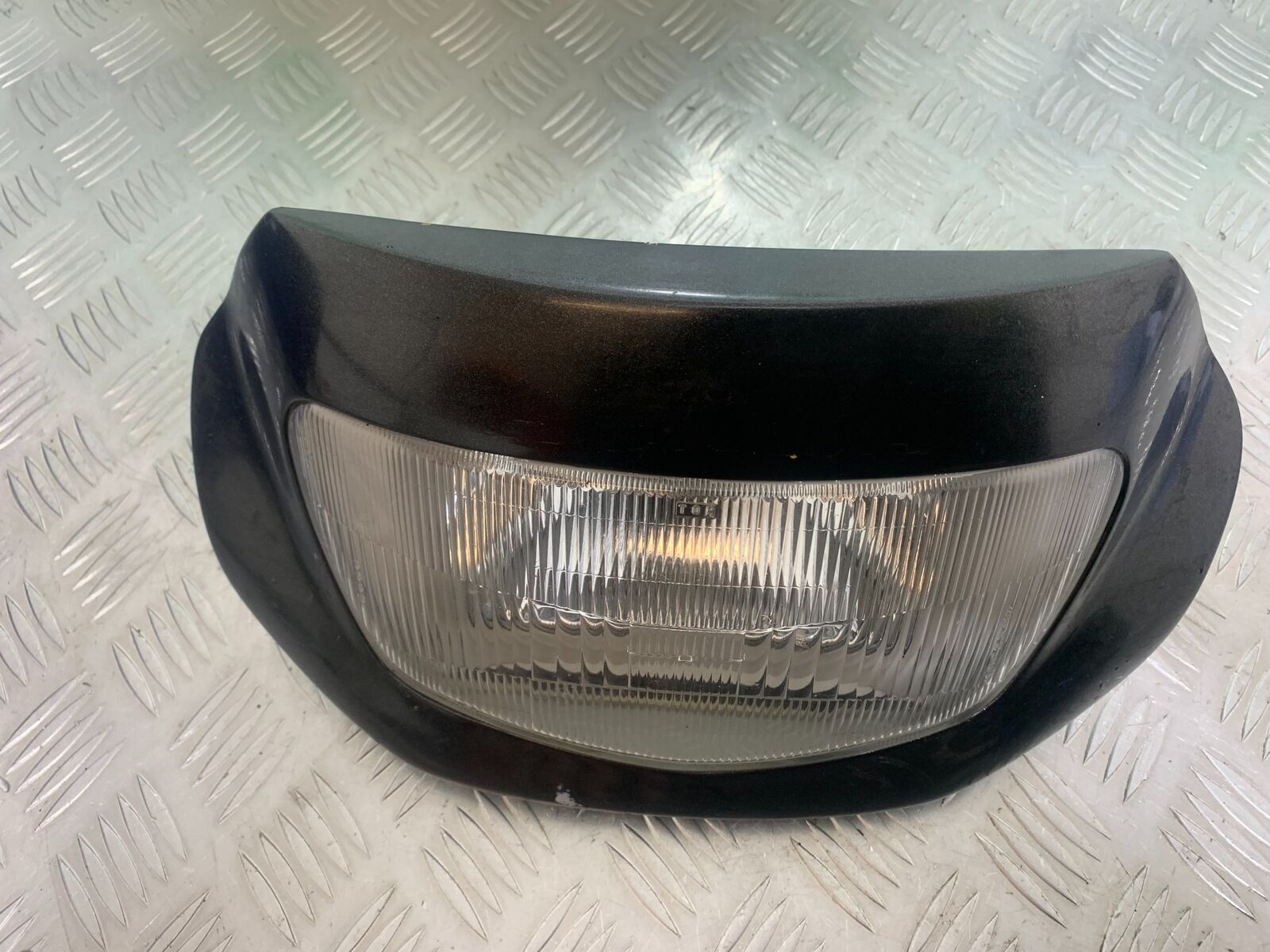 HONDA VFR400 VFR 400 NC21 HEADLIGHT   YEAR 1986-87 (CMB1043)