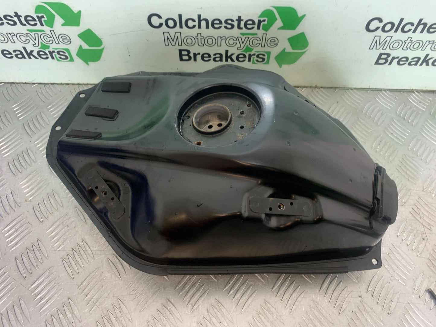 YAMAHA YZF R7 PETROL TANK YEAR 2022-2025 (CMB1255)
