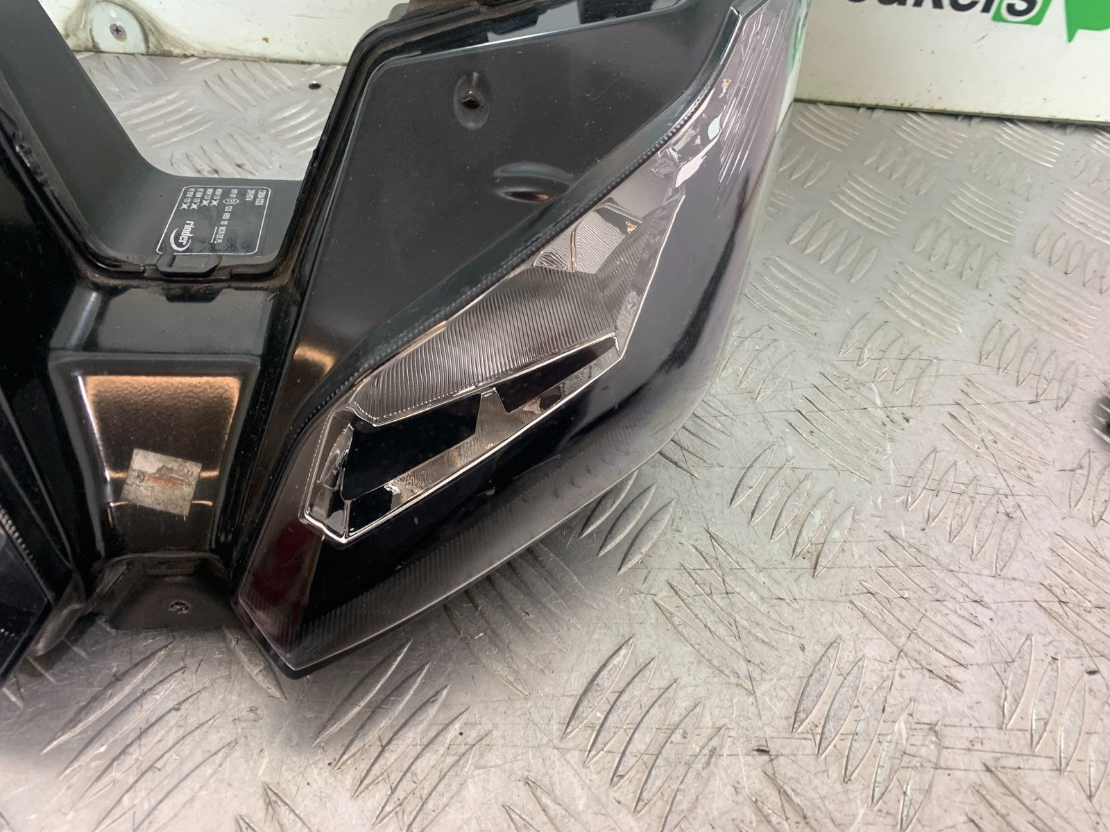 KAWASAKI 650 VERSYS HEADLIGHT YEAR 2015-2018 (CMB1288)