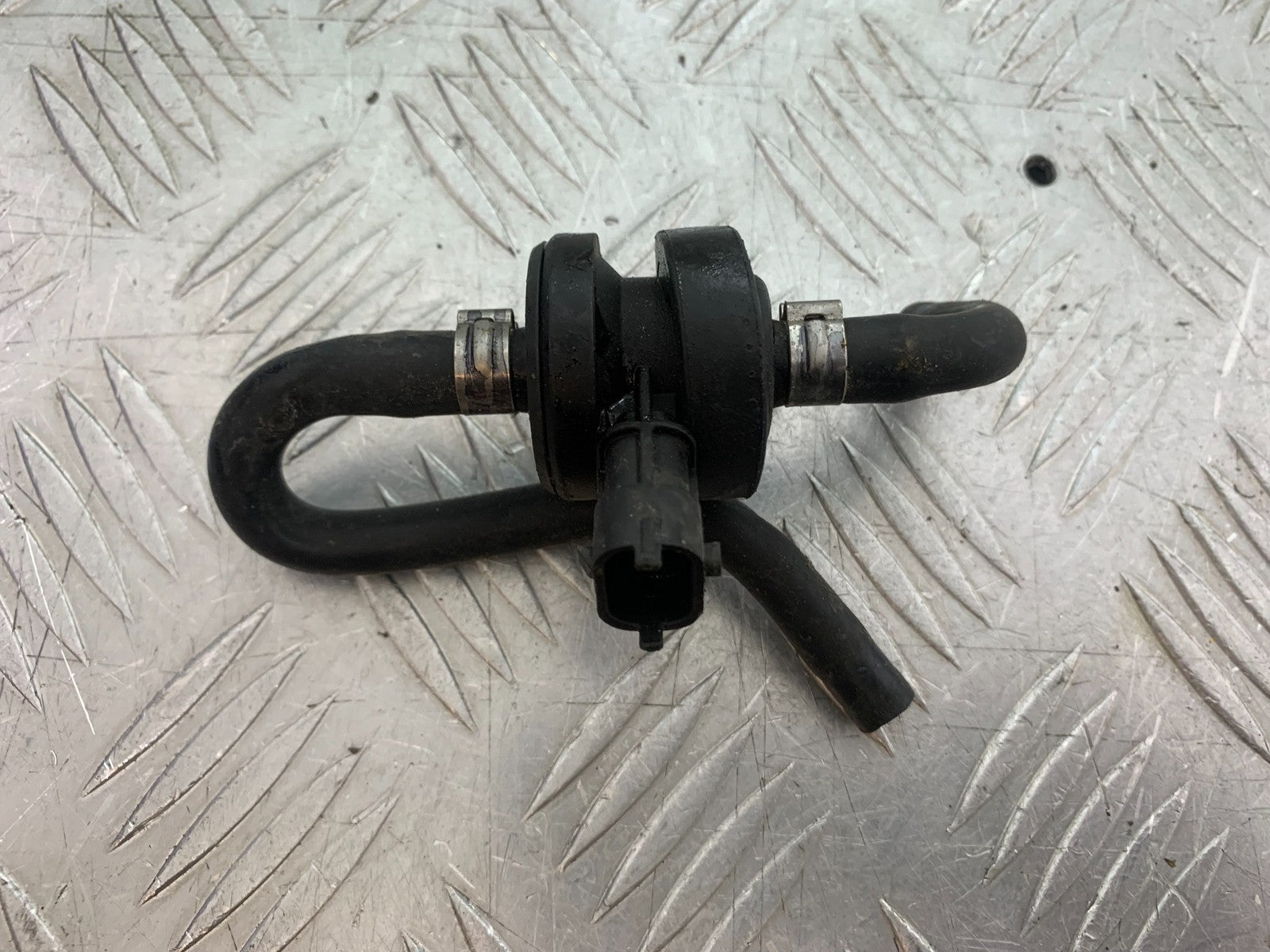 DUCATI 937 MONSTER AIR VALVE  YEAR 2021-2024 (CMB1270)