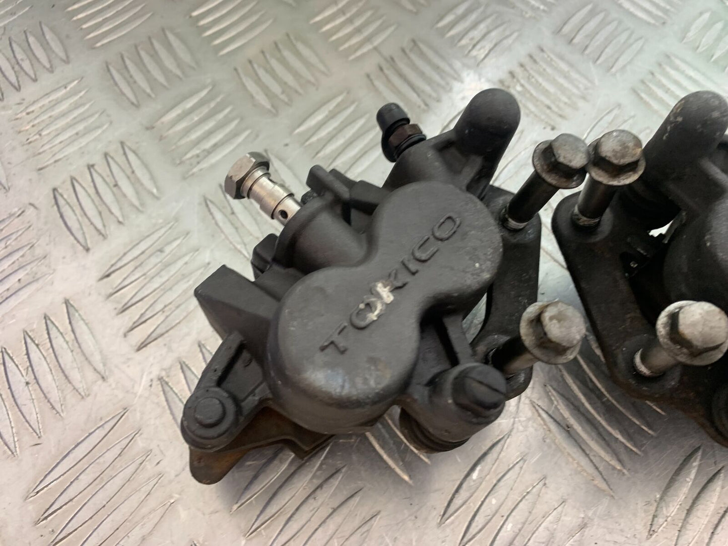 KAWASAKI Z750 Z 750 FRONT CALIPERS  YEAR 2004-2006  (CMB1104)