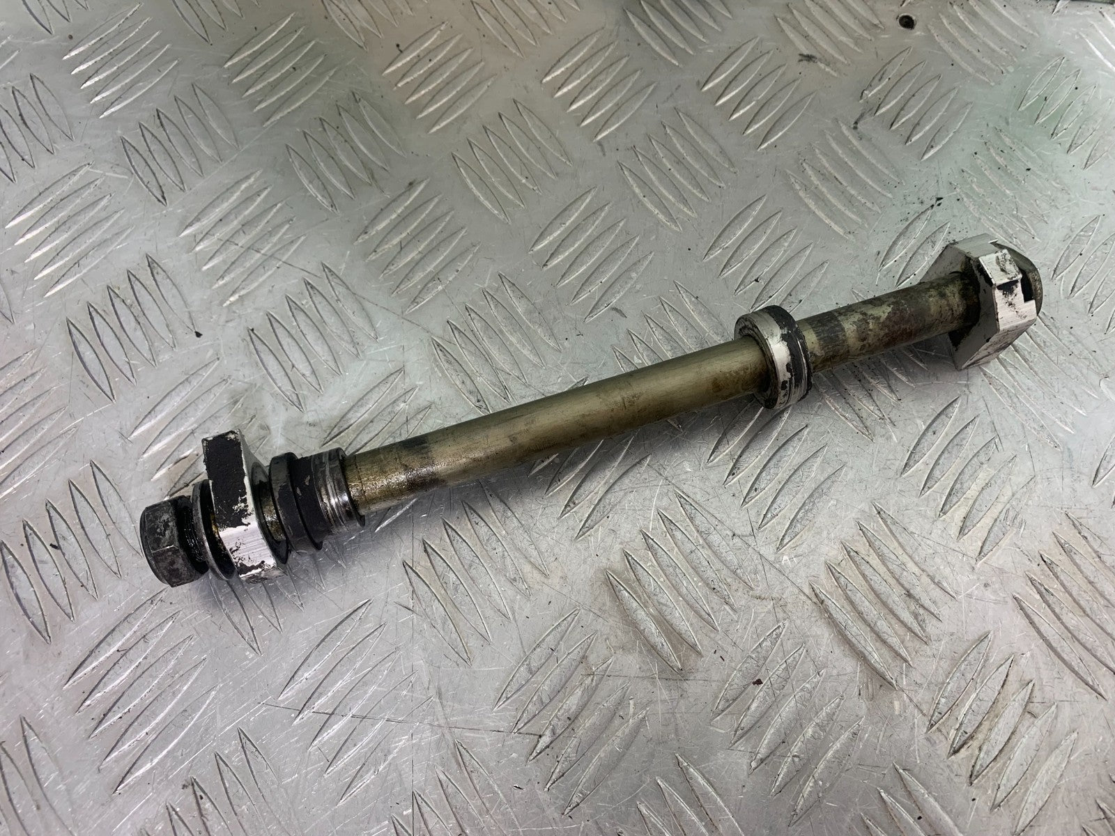 TRIUMPH 675 STREET TRIPLE REAR WHEEL SPINDLE    2013-2016 (CMB1186)