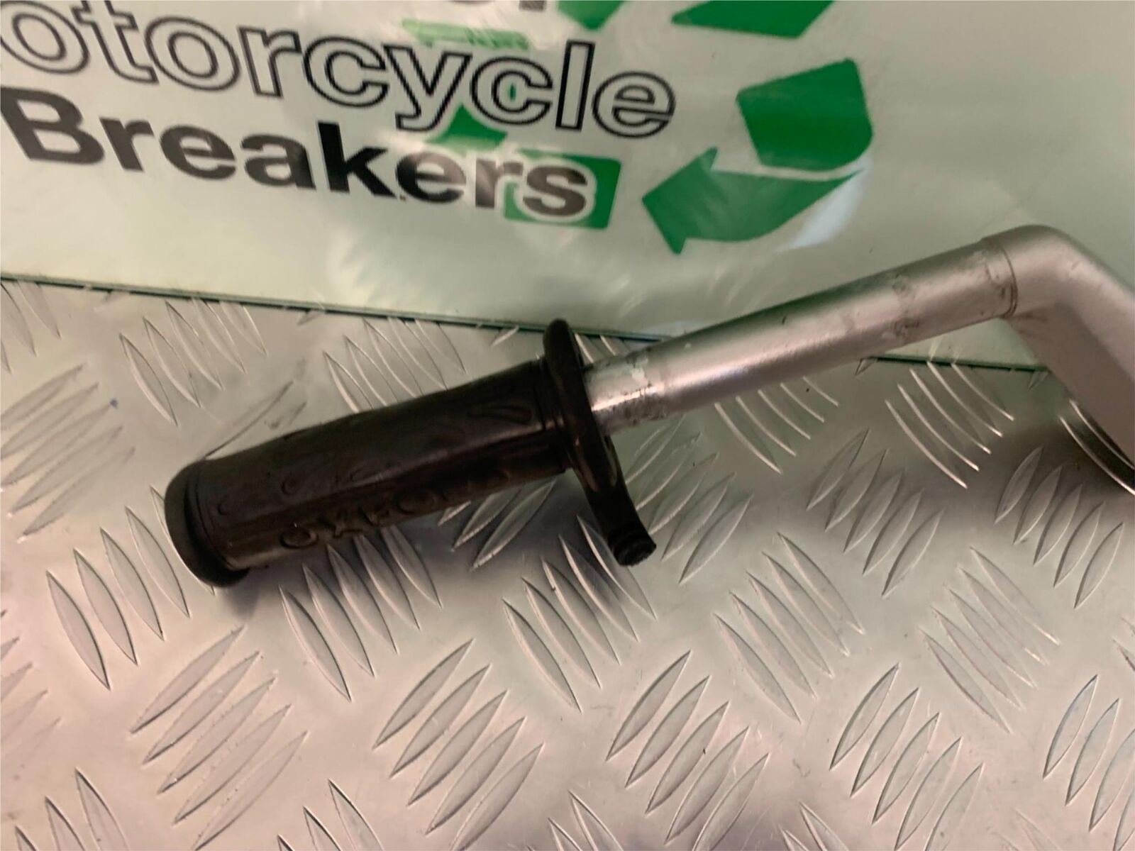 YAMAHA FJR1300 FJR 1300 LEFT HANDLEBAR YEAR 2001-05 (STOCK 946)