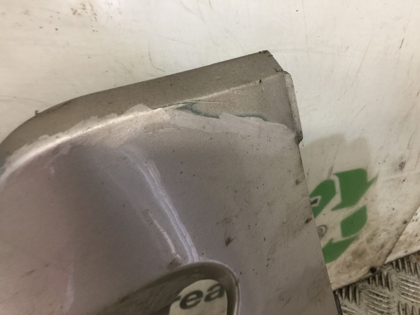 SUZUKI AN 250 BURGMAN RIGHT LOWER PANEL YEAR 1999  (STOCK 881)