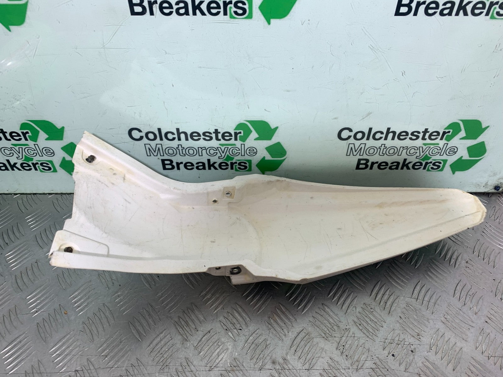 KAWASAKI KXF450 KXF 450 REAR MUDGUARD  YEAR 2013 CMB1217)
