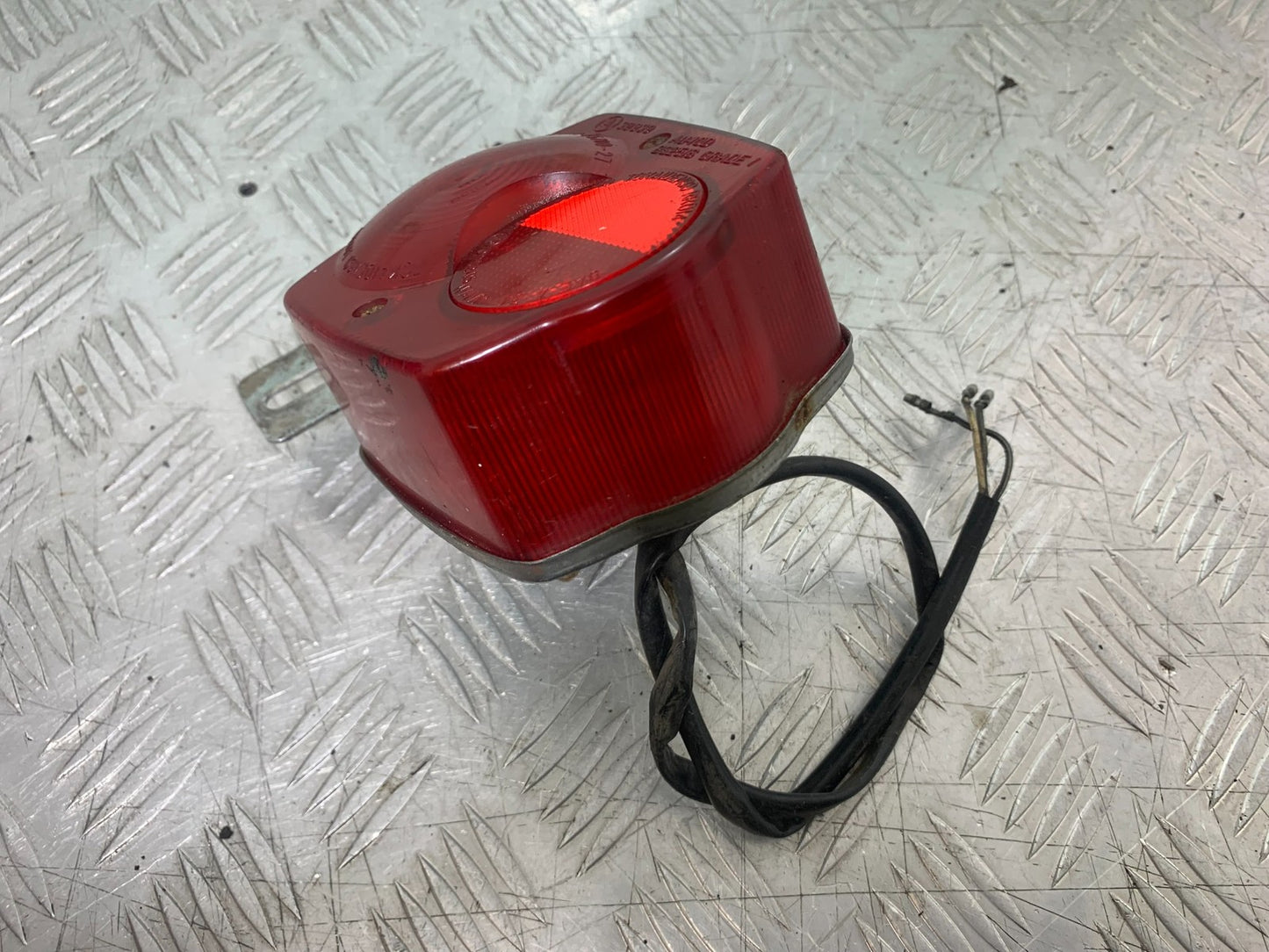 SUZUKI GP100 GP 100 REAR LIGHT    YEAR 1978-1988 (CMB1259)
