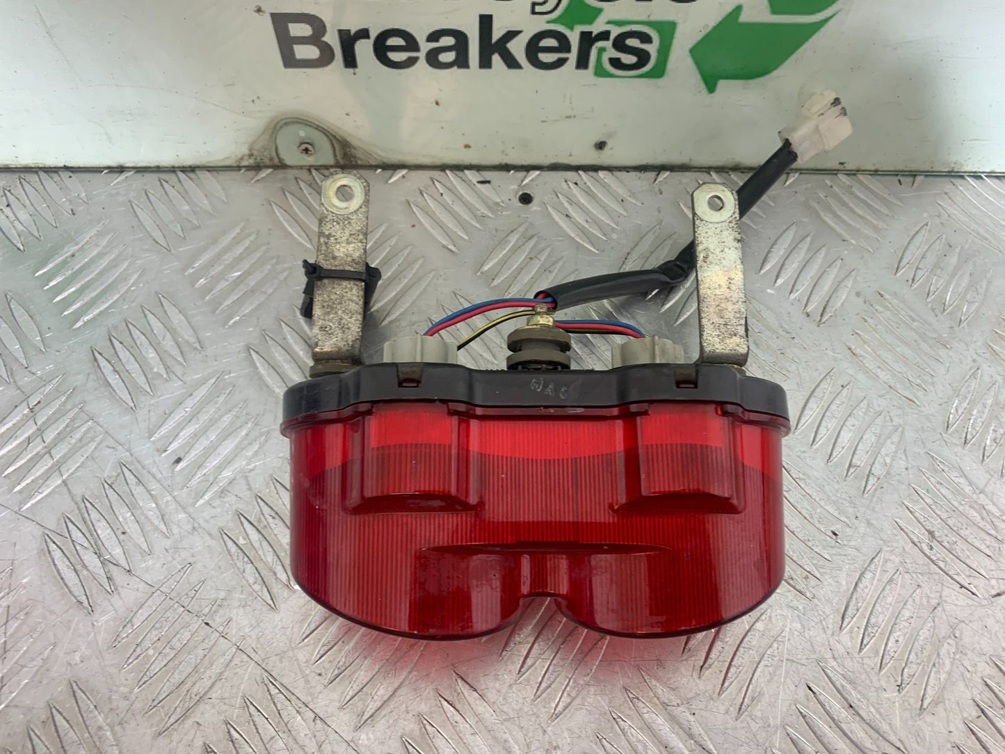KAWASAKI ZX9R ZX9 E1 REAR LIGHT  YEAR 2000-01 (CMB1171)