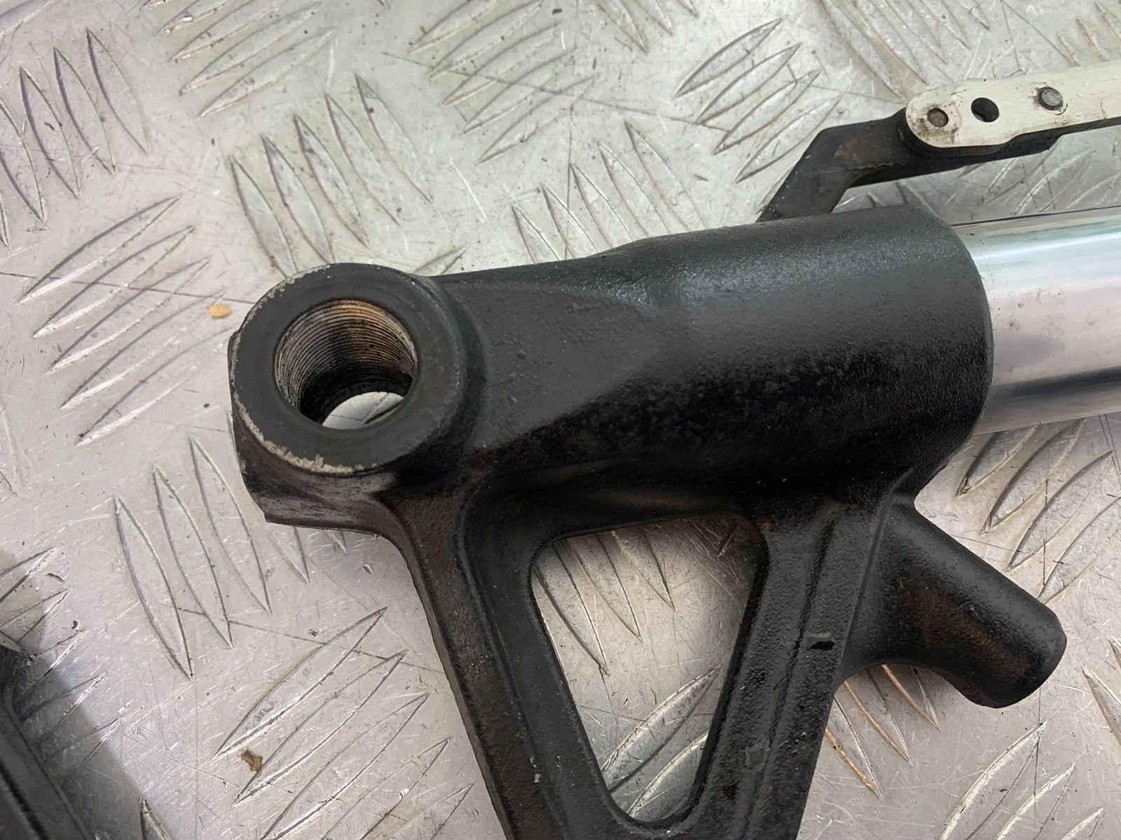 TRIUMPH SPEED TRIPLE R 1050 FORKS   2009 (CMB1183)