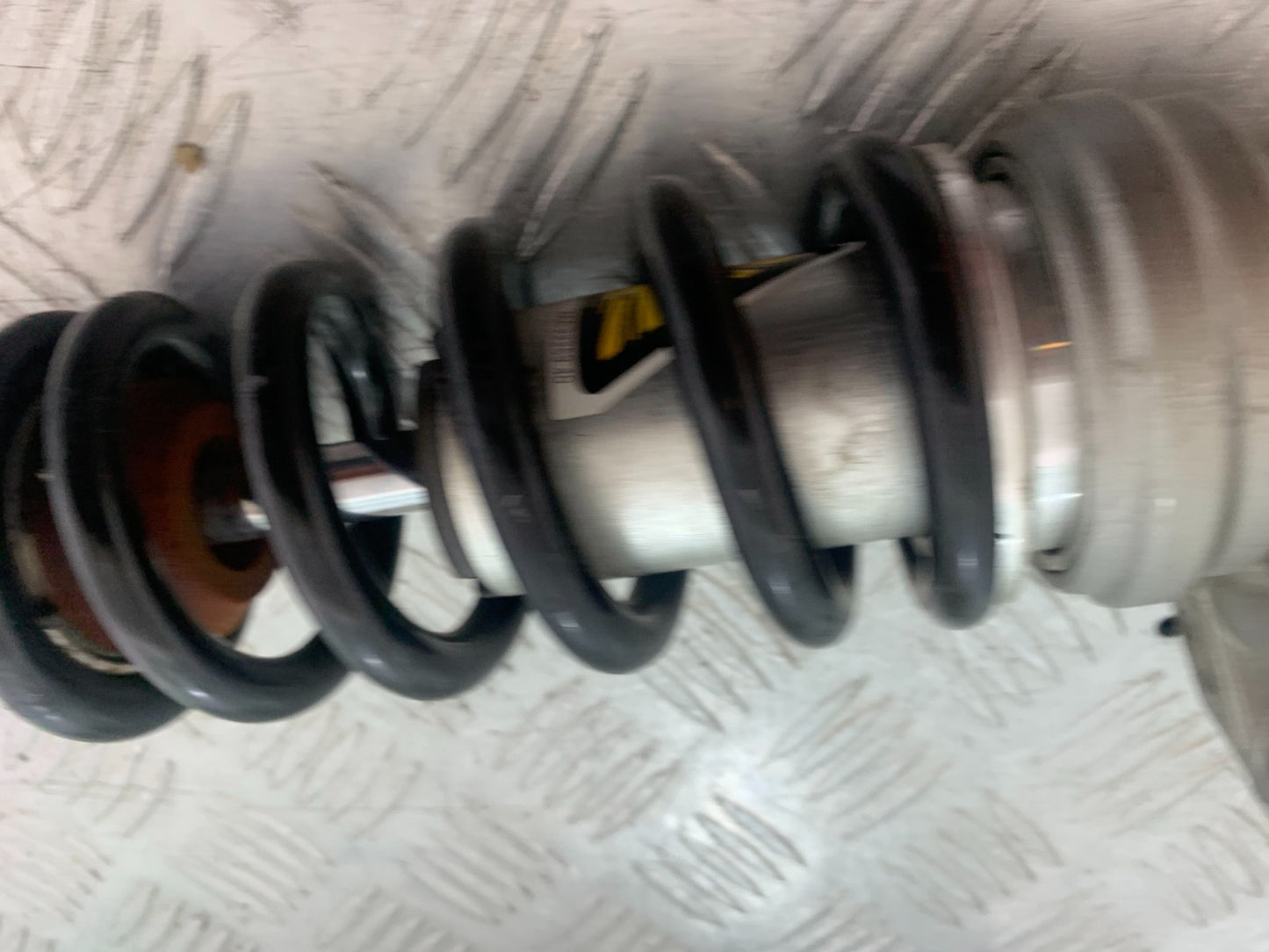 YAMAHA YZF R1 14 B BIG BANG REAR SHOCK   2009-14 (CMB1175)
