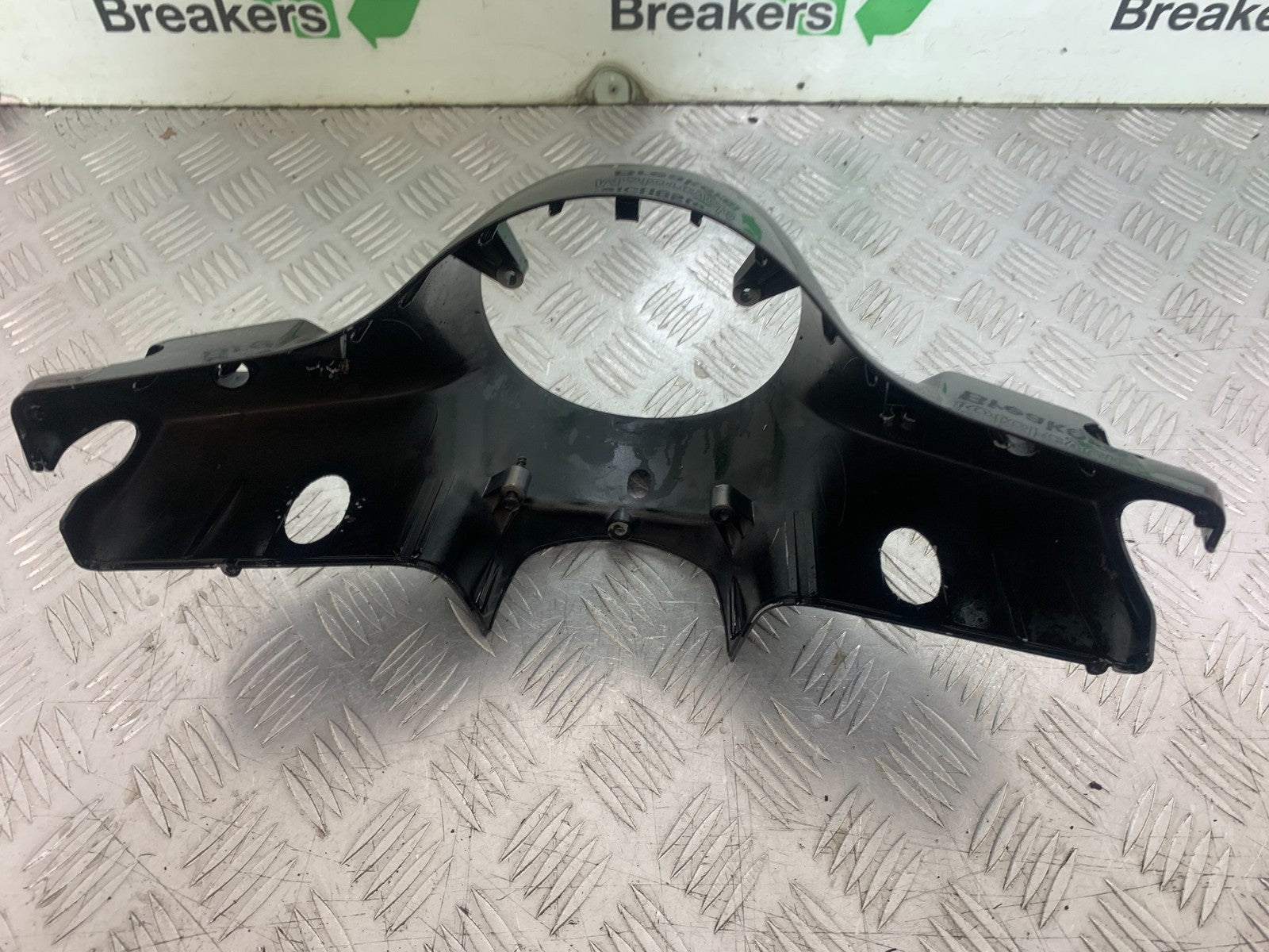 PIAGGIO VESPA GTS 125 HEADLIGHT COVER  YEAR 2009-14  (CMB1261)