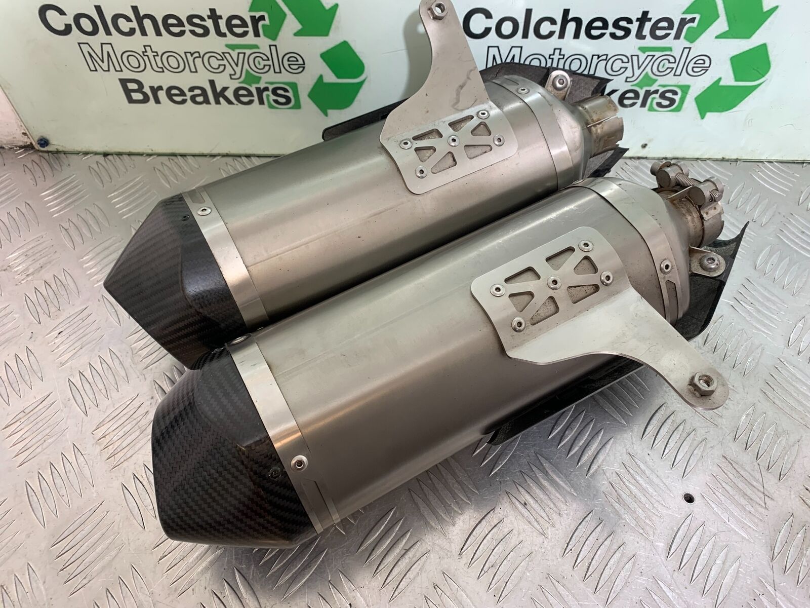 TRIUMPH 1050 SPEED TRIPLE RS  ARROW SILENCERS YEAR 2018-2020 (CMB1029)