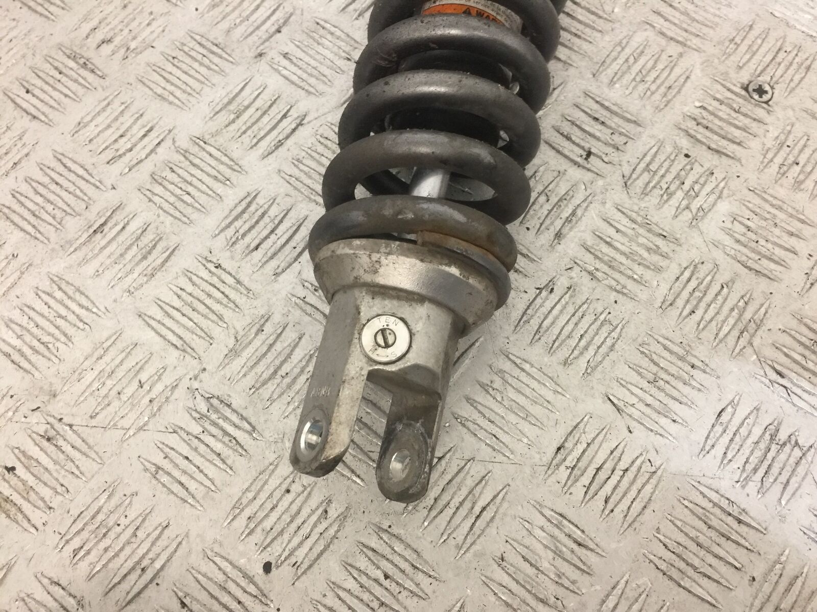 SUZUKI GSF650 GSF 650 REAR SHOCK    YEAR 2008-12  (STOCK 829)
