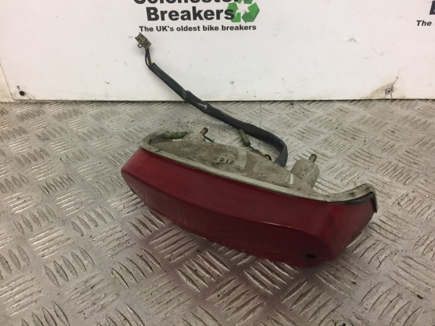 YAMAHA XJ900 XJ 900 DIVERSION REAR LIGHT  YEAR 1994-2002