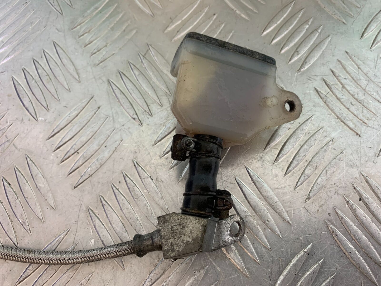 SUZUKI VS1400 VS 1400 INTRUDER REAR FLUID POT  YEAR 1988 (CMB1077)