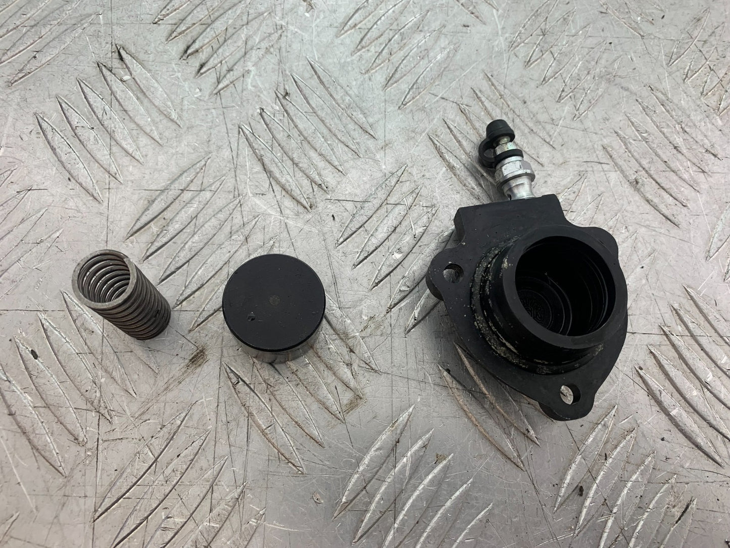APRILIA SL750 SL 750 SHIVER CLUTCH SLAVE CYLINDER   YEAR 2008-2016 (CMB1242)