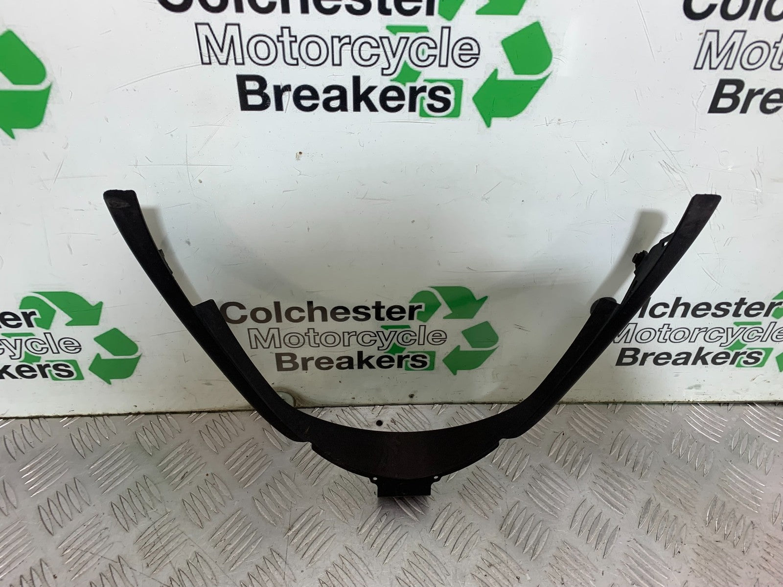 KAWASAKI GTR1400 GTR 1400 FAIRING V-PIECE  YEAR 2007-2009 (CMB1306)
