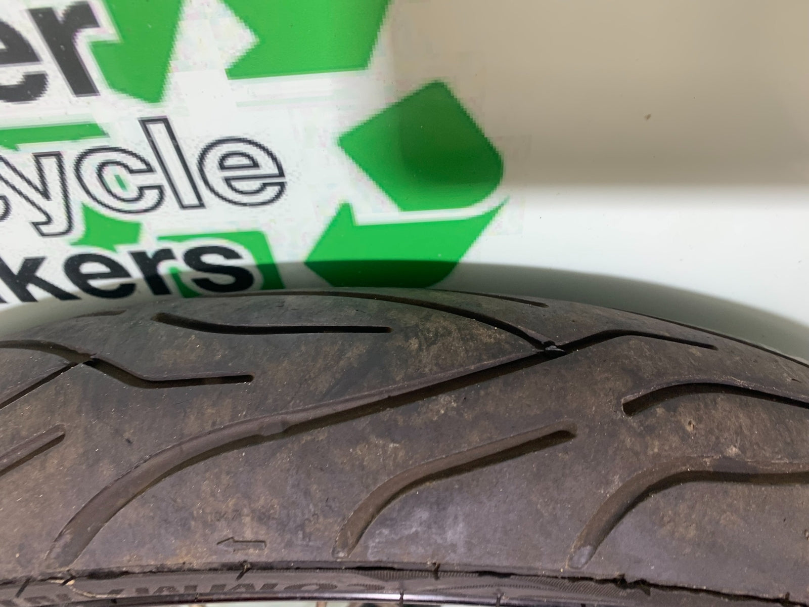 HARLEY DAVIDSON FXS BLACKLINE 1585 FRONT WHEEL   YEAR 2012 (CMB1147)