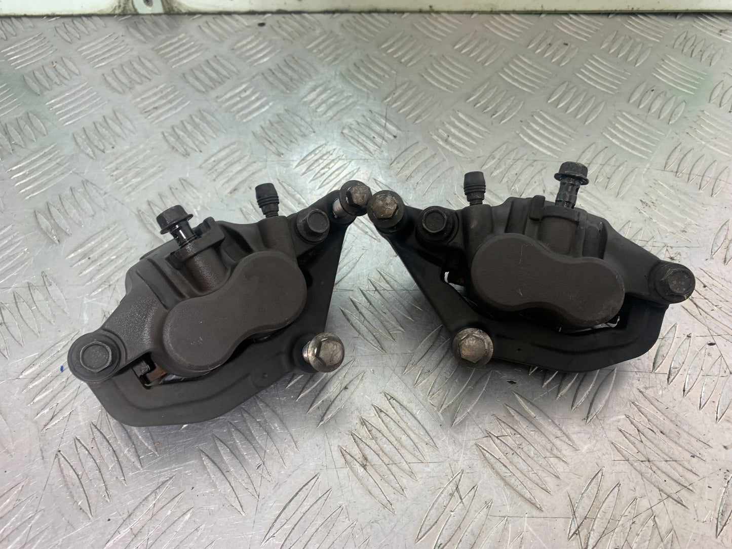 YAMAHA XJ6 XJ6-S FRONT BRAKE CALIPERS YEAR 2009-2015  (CMB1212)