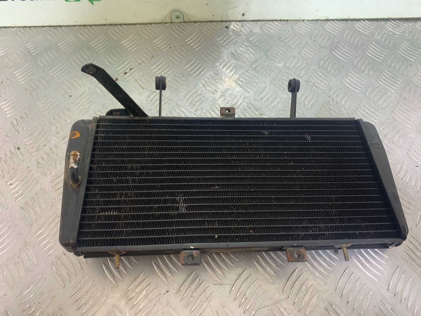 TRIUMPH 955i SPRINT ST RADIATOR  YEAR 1999-2004 (CMB1124)