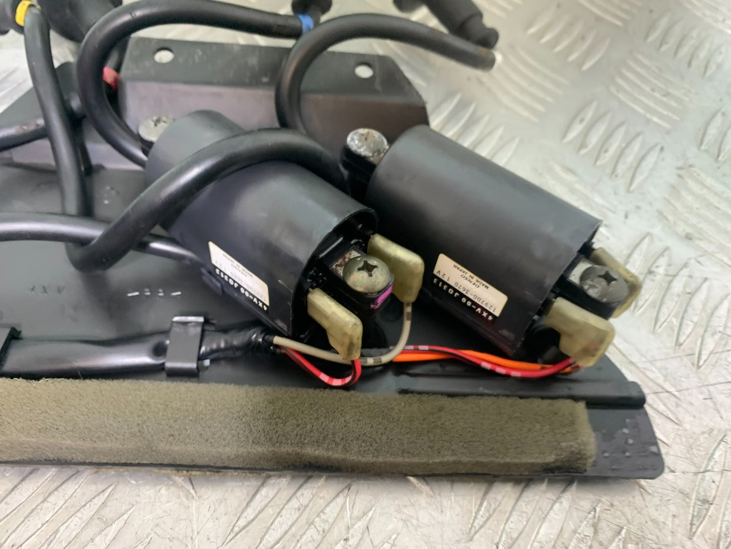 YAMAHA YZF R1 COILS AND CAPS  YEAR 1998-99 (CMB1291)