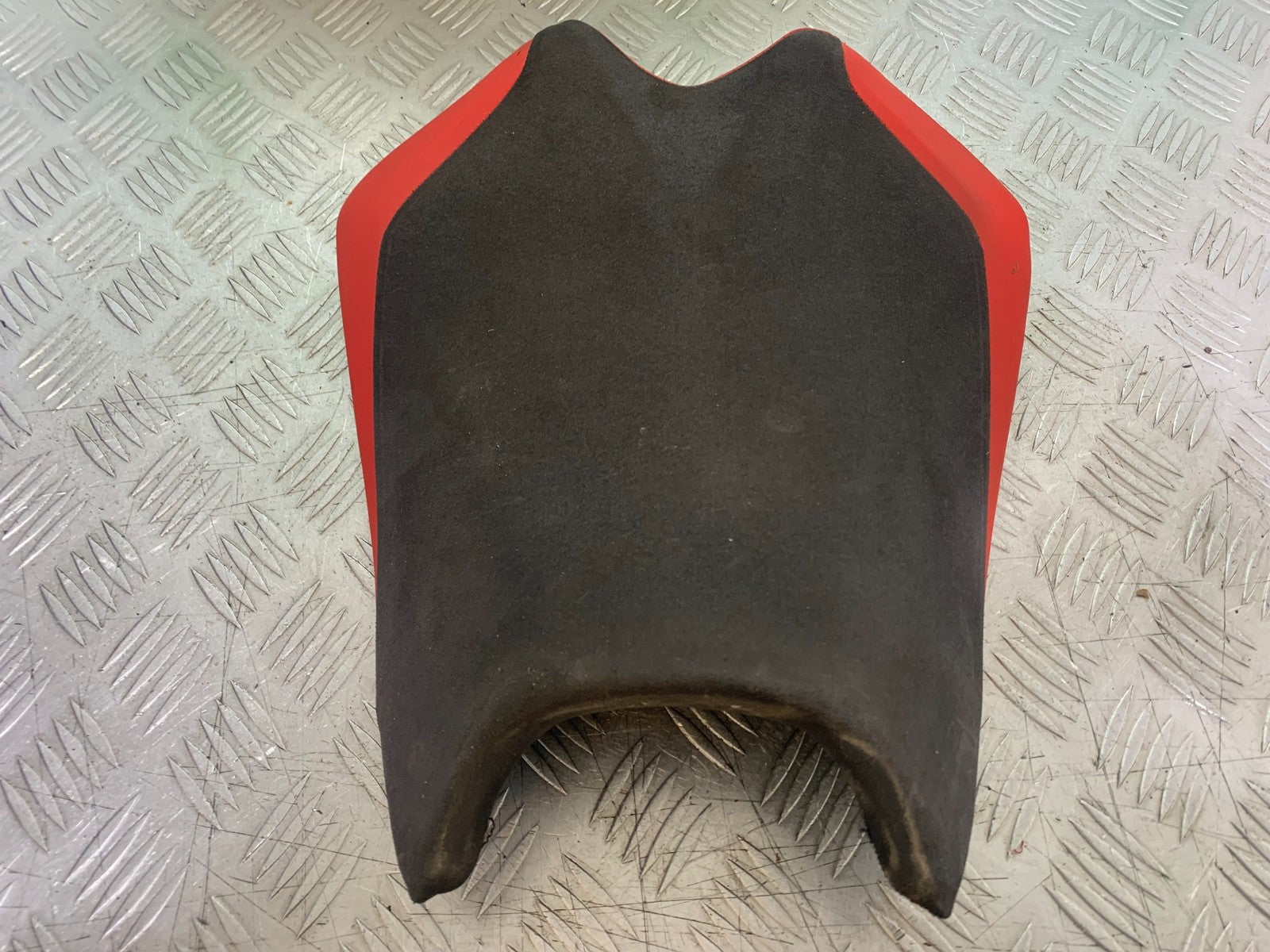 APRILIA RSV4 FACTORY FRONT SEAT  YEAR 2009-2012 (CMB1224)