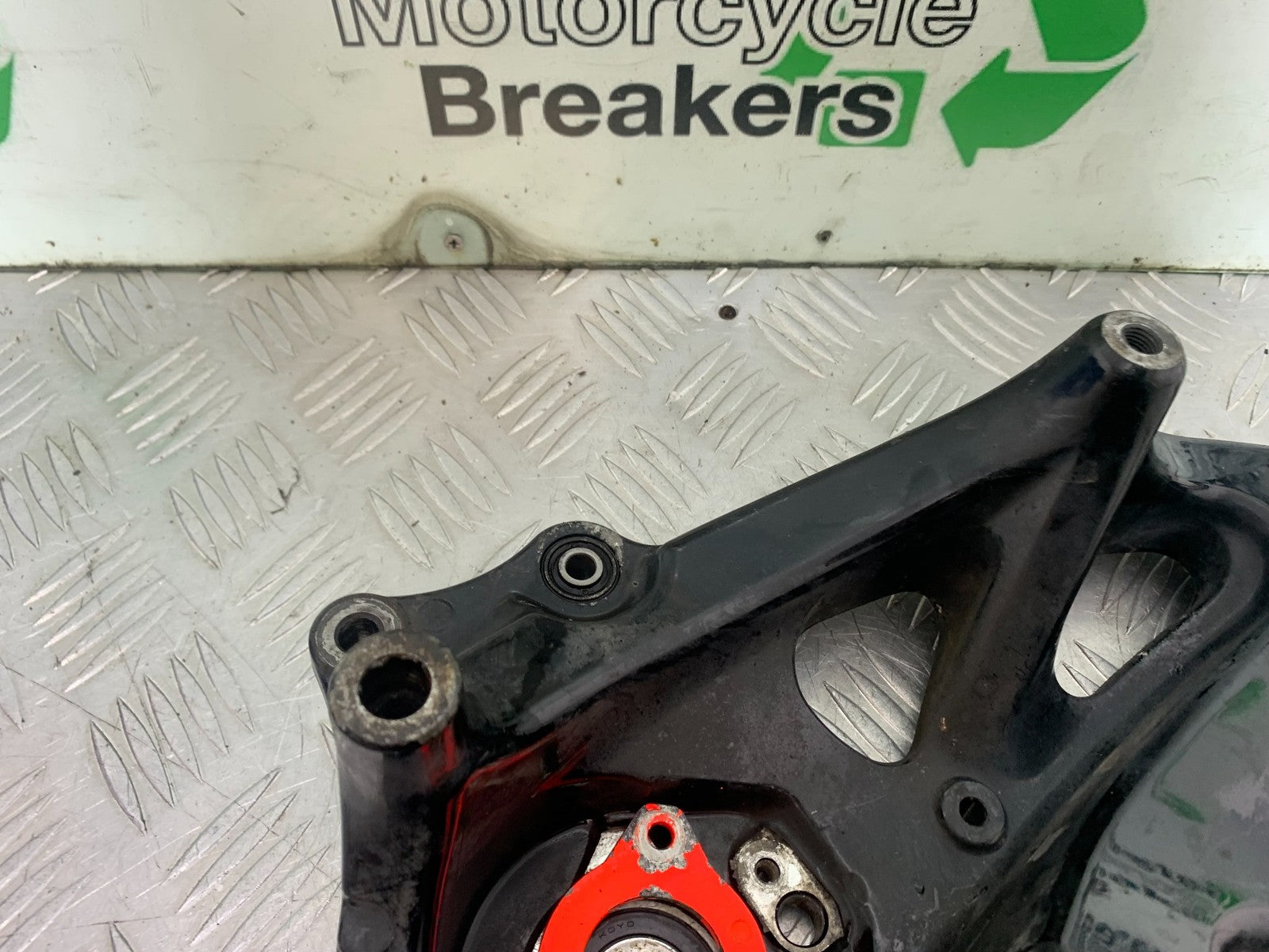 YAMAHA XMAX 125 XMAX-125 EXHAUST BRACKET YEAR 2015-2020  (CMB1266)