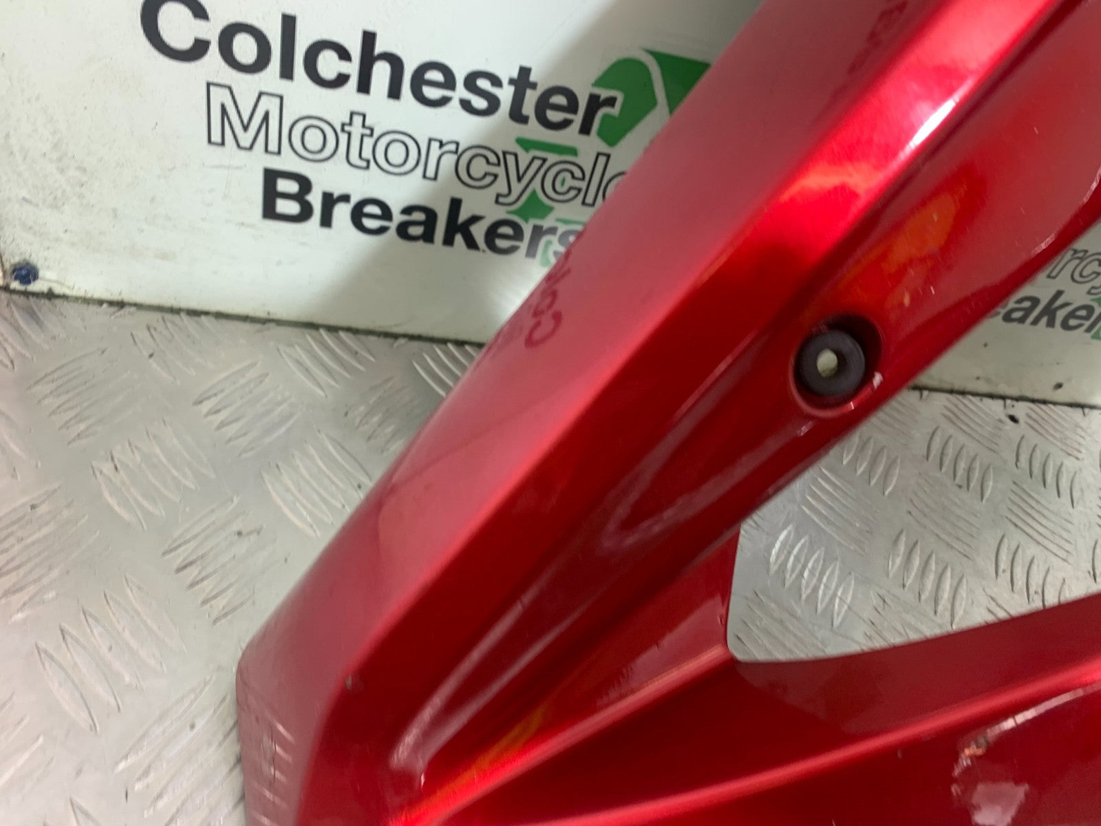 YAMAHA YZF1000 THUNDERACE RIGHT FAIRING PANEL YEAR 1997-2000 (CMB1204)