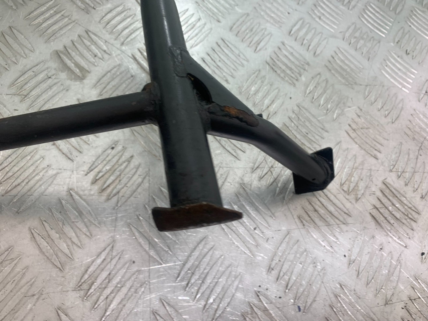 TRIUMPH 955i SPRINT ST CENTER STAND  1999-2004 (CMB1176)