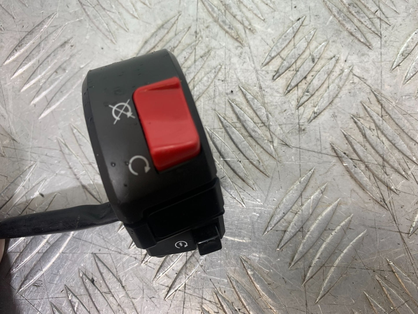 DUCATI 1198 S RIGHT SWITCH GEAR   YEAR 2009-2011 (CMB1219)