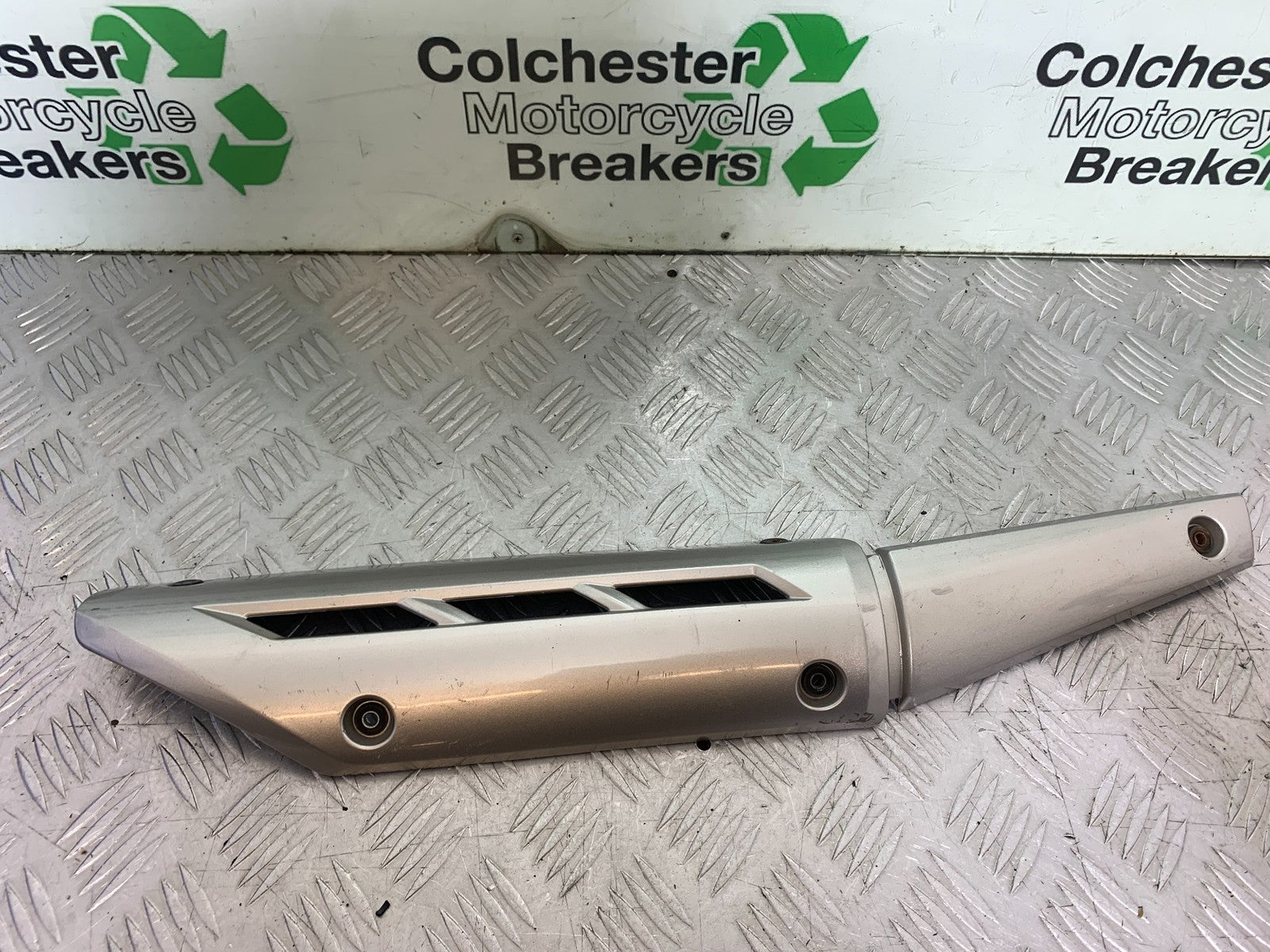 YAMAHA YBR125 YBR 125 EXHAUST SHIELD YEAR 2010-2017 (CMB1252)