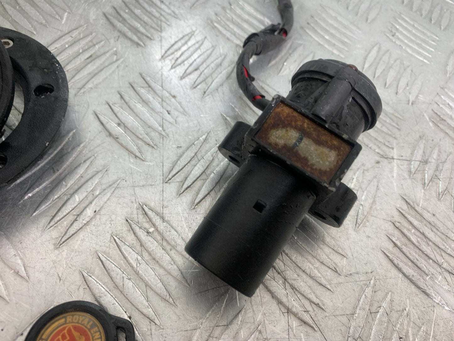 ROYAL ENFIELD HIMALAYAN 411 LOCKS AND KEY YEAR 2018-2023 (CMB1279)