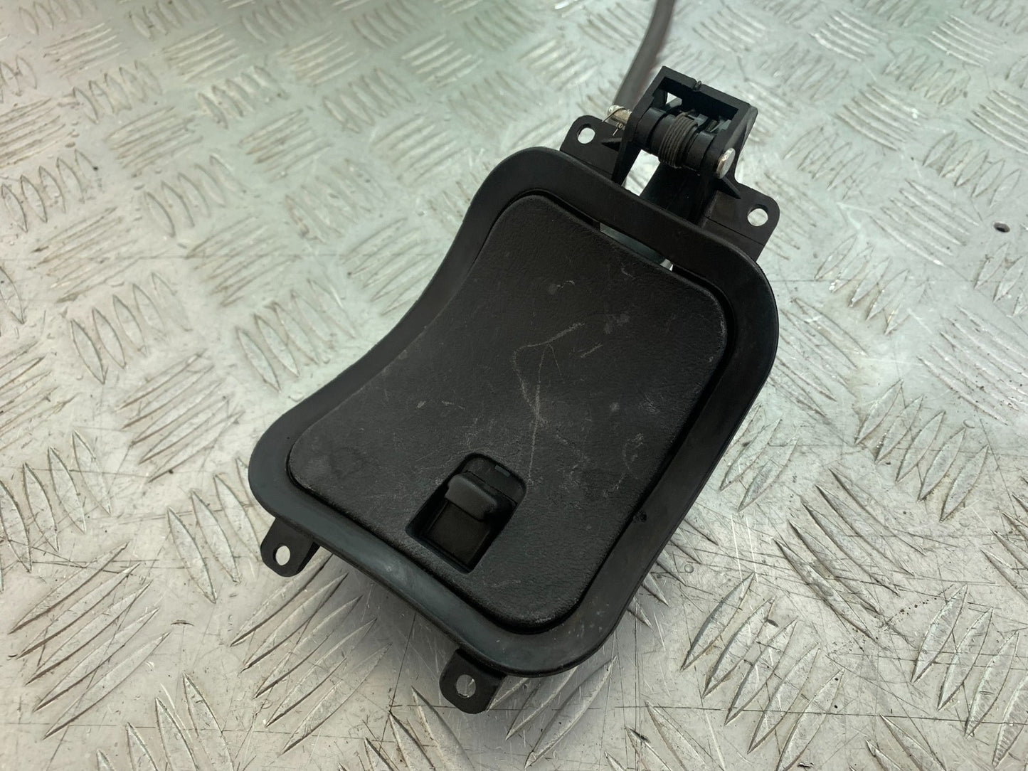 YAMAHA XMAX 250 XMAX 250 PETROL CAP  LID AND COVER YEAR 2006-09 (CMB1201)