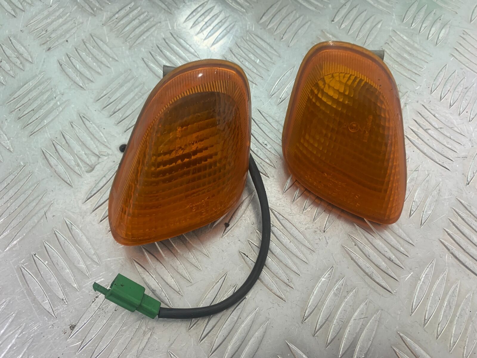 KAWASAKI ZZR1100 ZZR 1100 D REAR INDICATORS  YEAR 1999