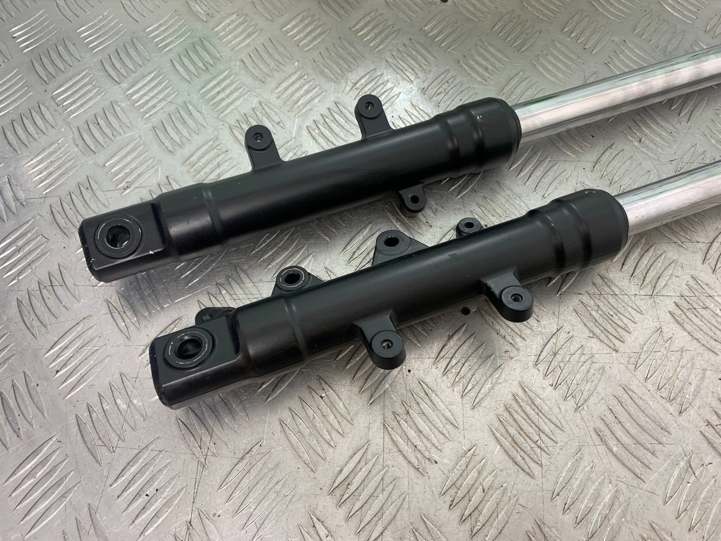 YAMAHA XMAX 300 FORKS  YEAR 2017-2020 (CMB1218)
