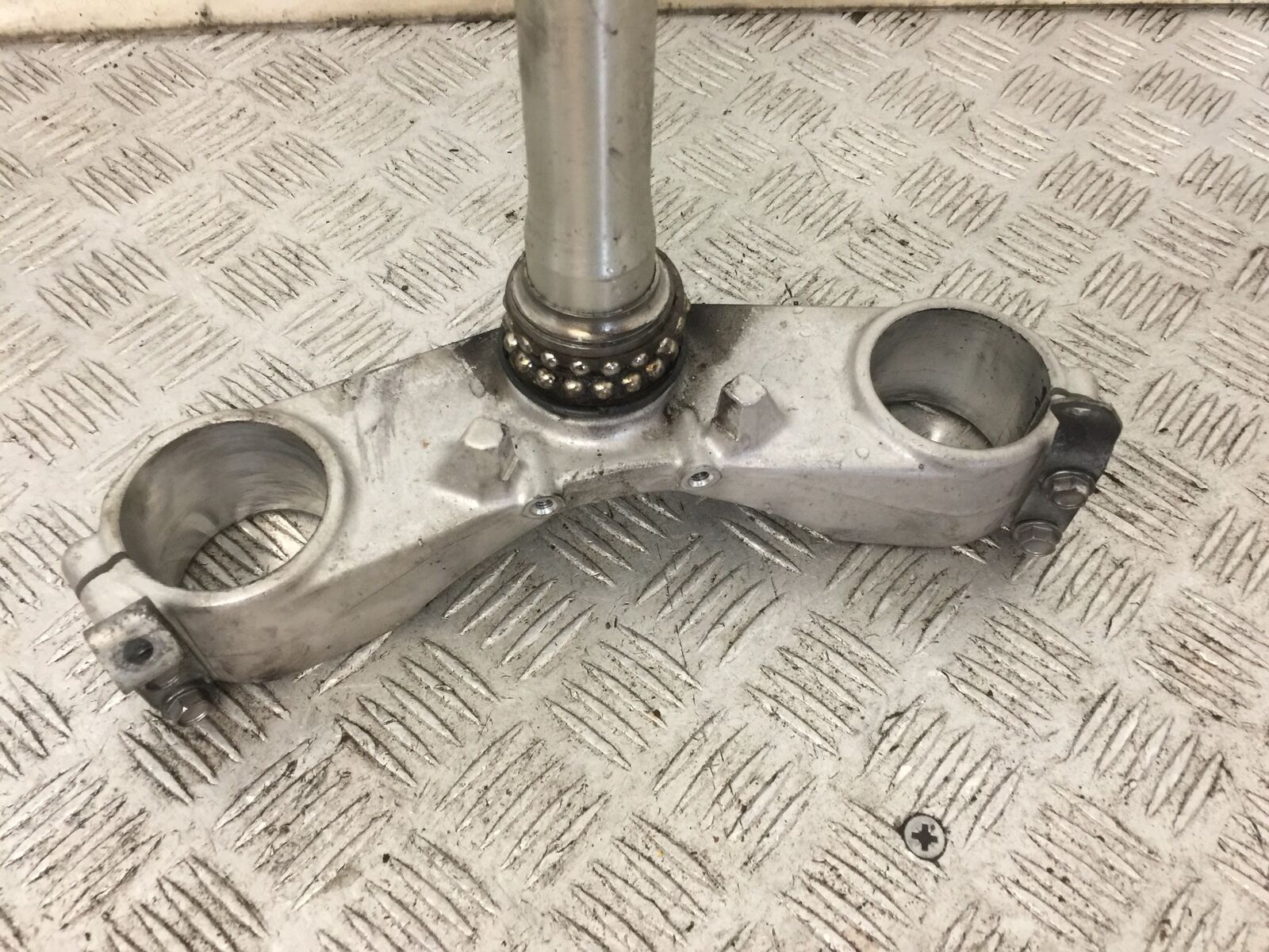 KAWASAKI ZZR1400 ZZR 1400 BOTTOM YOKE   YEAR 2007-11(STOCK 893)