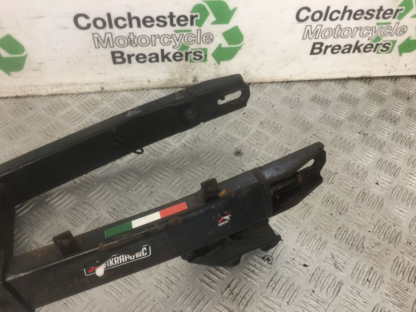 YAMAHA XT125X XT125 X SWINGARM YEAR 2008  (STOCK 857)