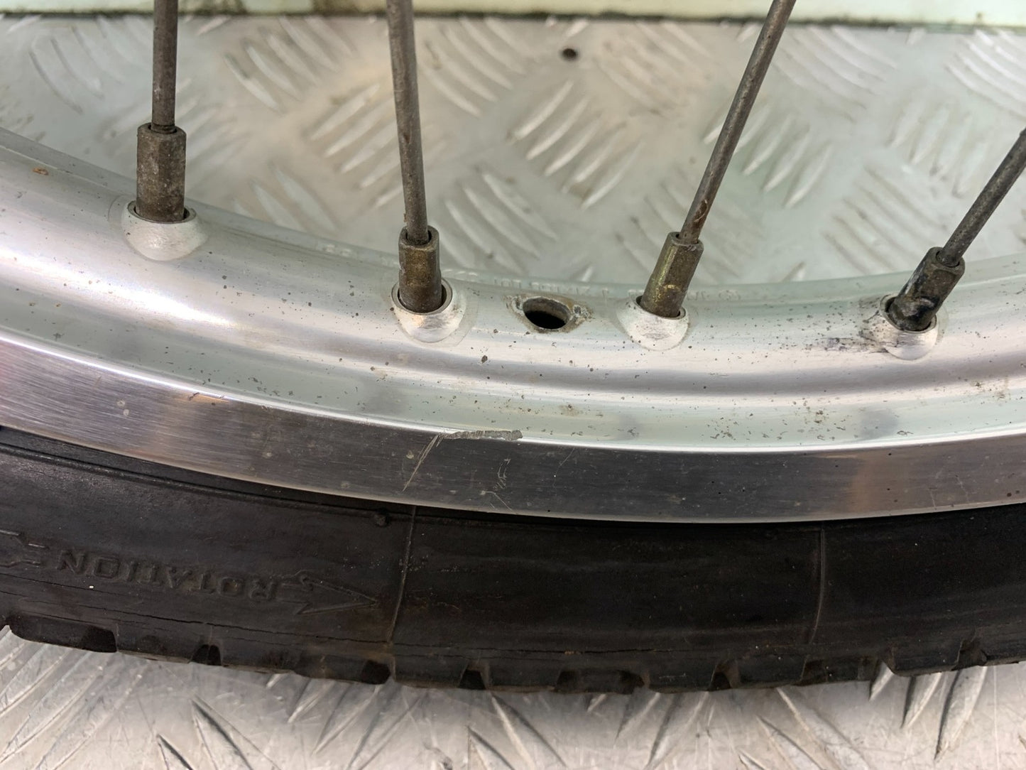 KAWASAKI KLR250 KLR 250 FRONT WHEEL   YEAR 1984-2001 (CMB1225)