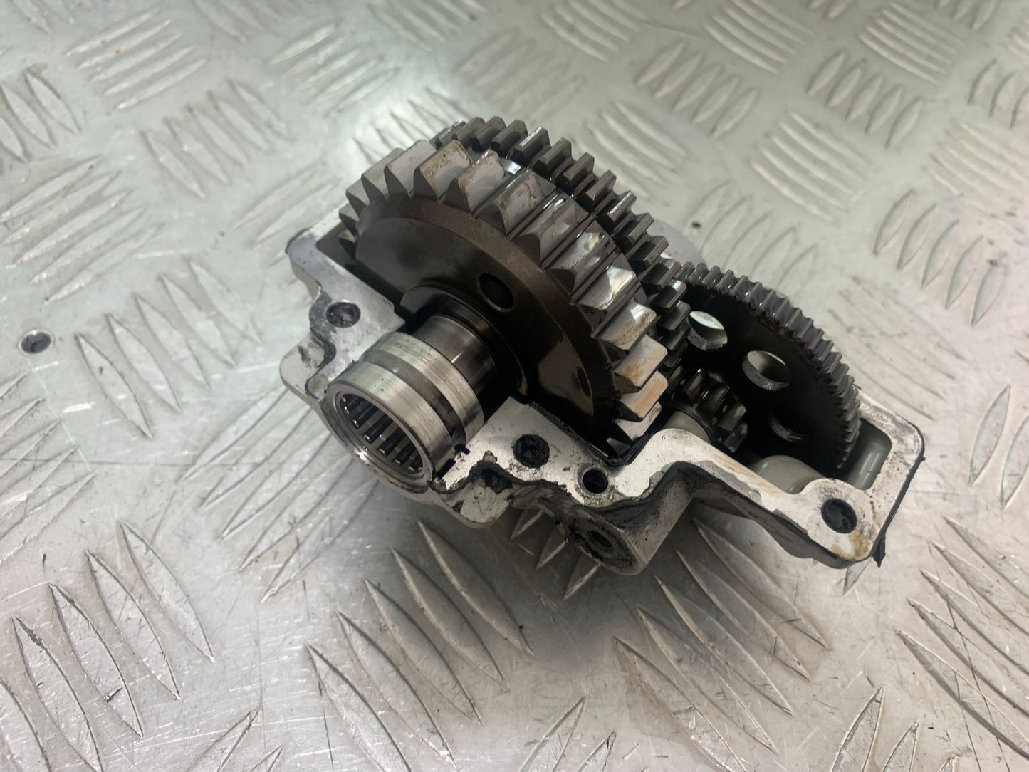 MV AGUSTA 800 F3 STARTER CLUTCH AND COVER   YEAR 2013-2016 (CMB1152)