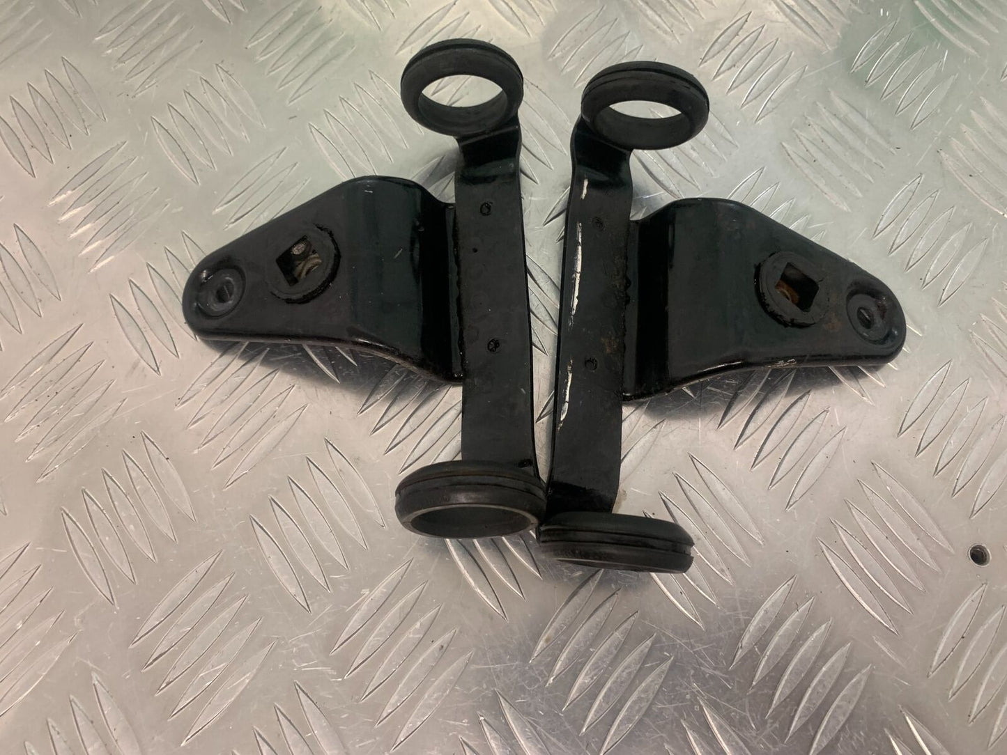 SUZUKI GS750 E GS 750E HEADLIGHT BRACKETS  YEAR 1979  (STOCK 959)