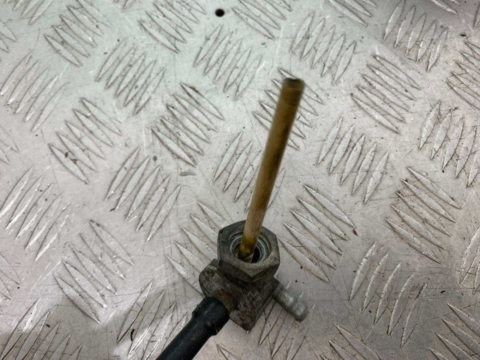 HONDA XL125 VARADERO PETROL TAP  YEAR 2001-2006  (CMB1304)