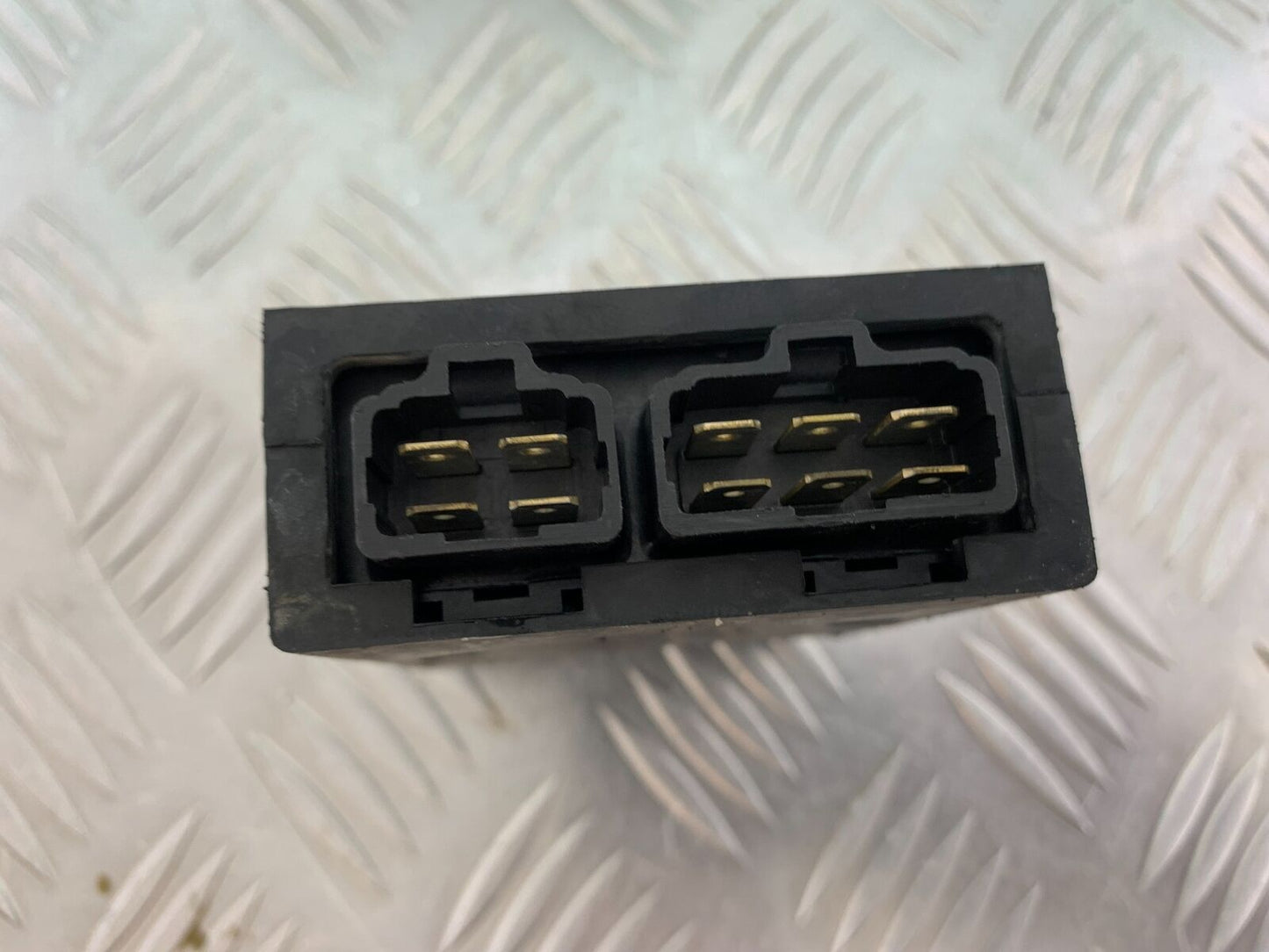 KAWASAKI ZR 750 ZEPHYR CDI UNIT  YEAR 1991-95 (CMB1008)