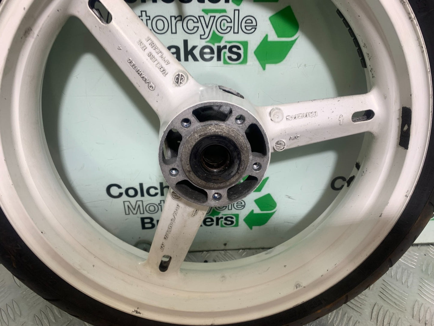 SUZUKI GSXR600 GSXR 600 K1 K2 K3 FRONT WHEEL  1999-03 (CMB1284)