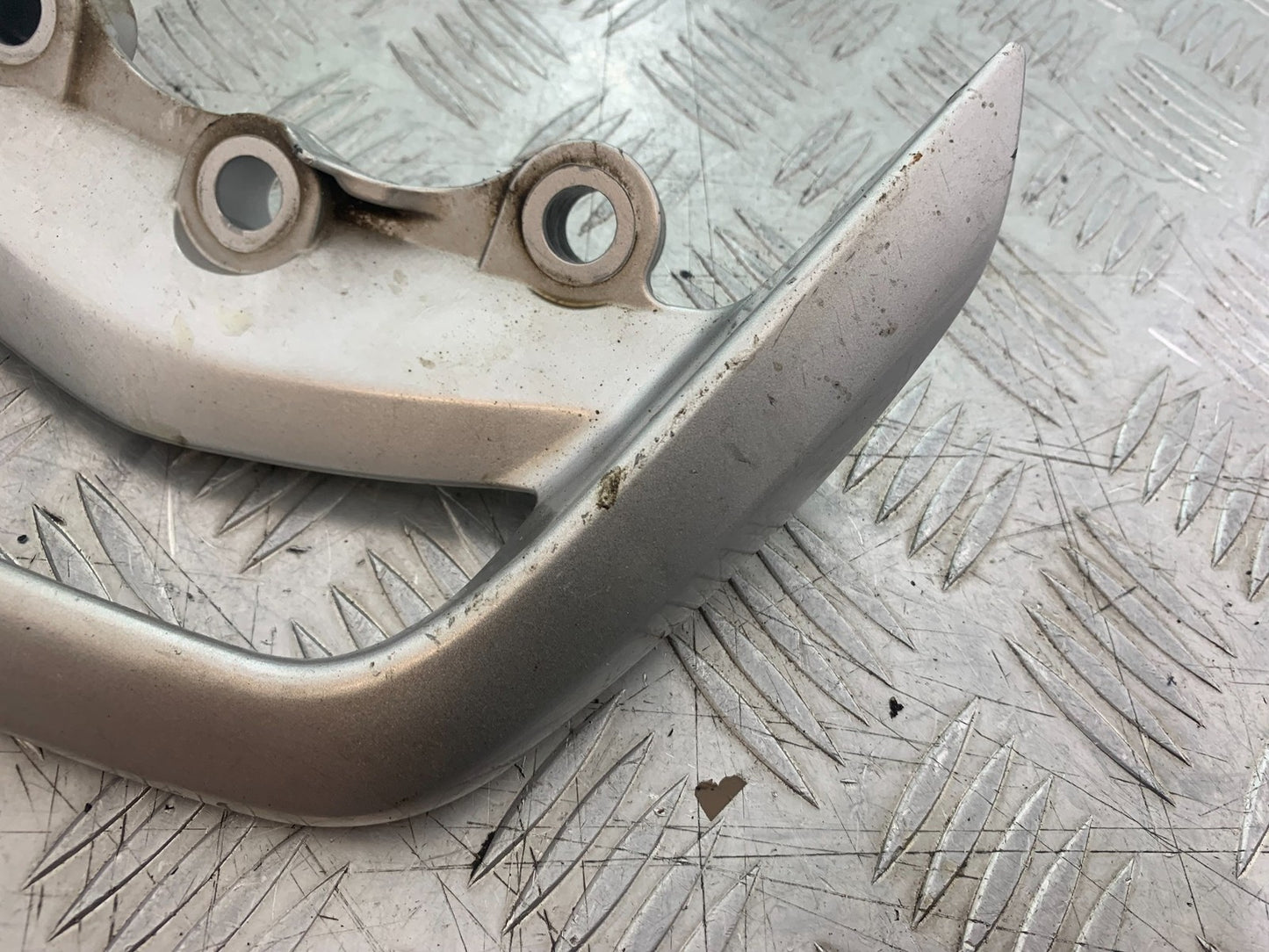 SUZUKI GSR600 GSR 600 GRAB RAIL  2006-2010 (CMB1177)