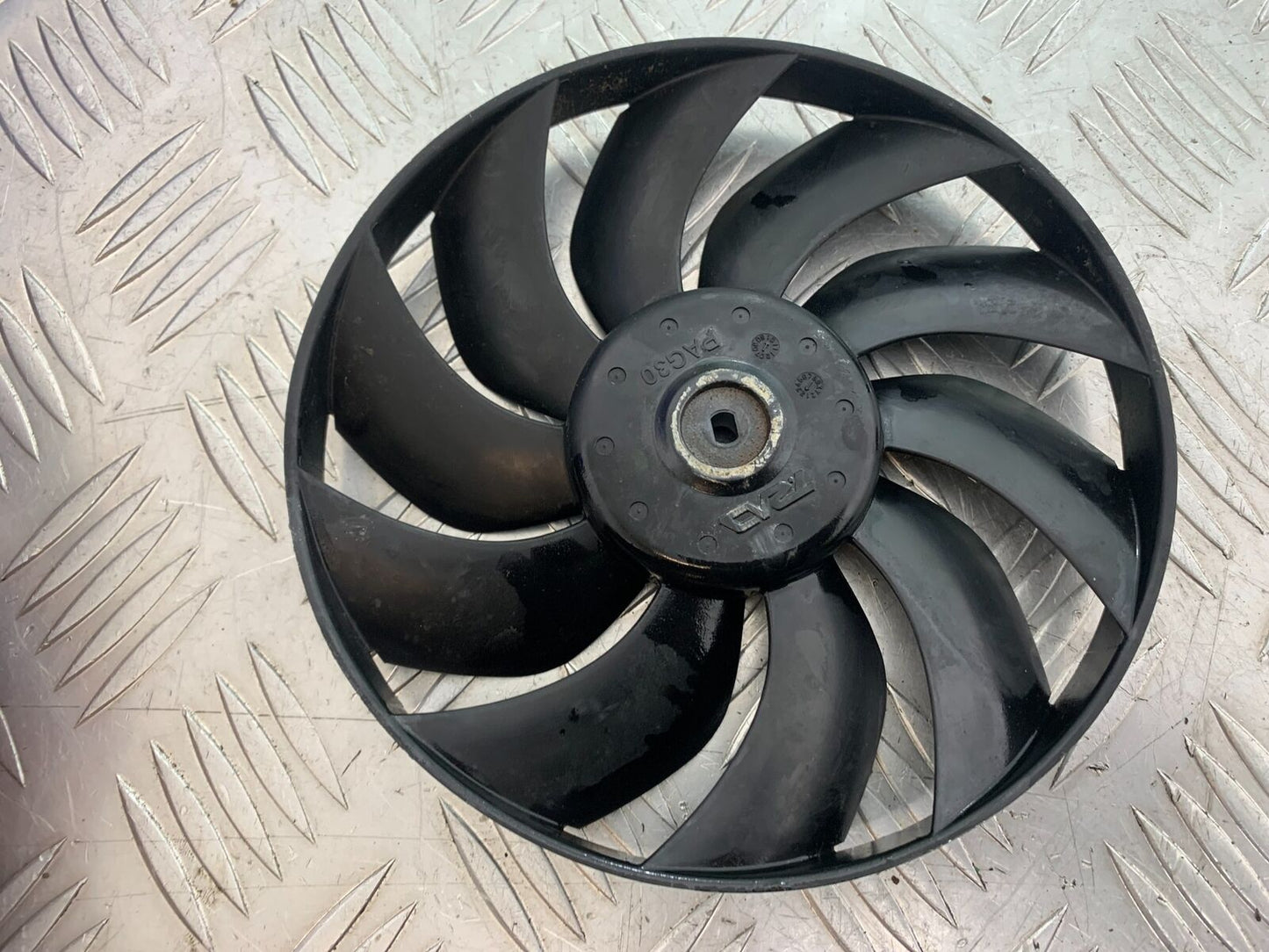 TRIUMPH THUNDERBIRD 1600 RADIATOR FAN BLADE  YEAR 2011 (CMB1107)
