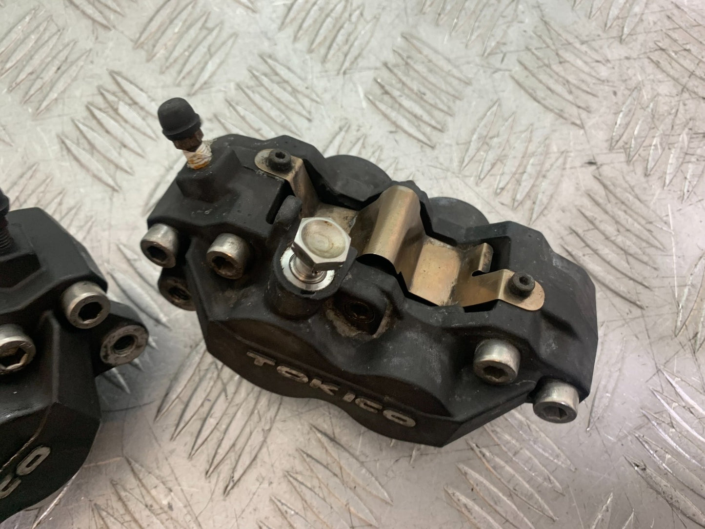 SUZUKI SV1000 SV 1000 S FRONT BRAKE CALIPERS   YEAR 2003-2007 (CMB1293)