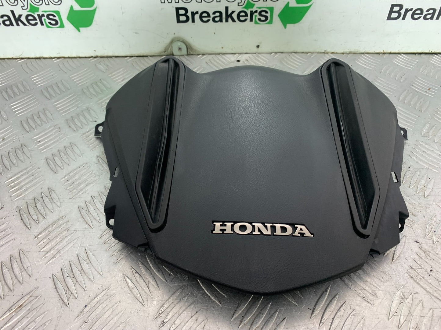 HONDA NT 700 V DEAUVILLE SCREEN INFILL COVER YEAR 2006-2010 (CMB1298)