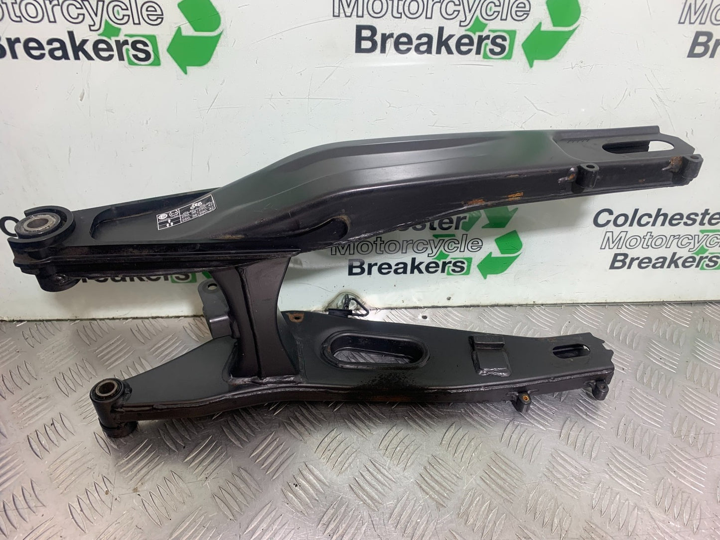 YAMAHA YZF R7 SWINGARM YEAR 2022-2025 (CMB1255)