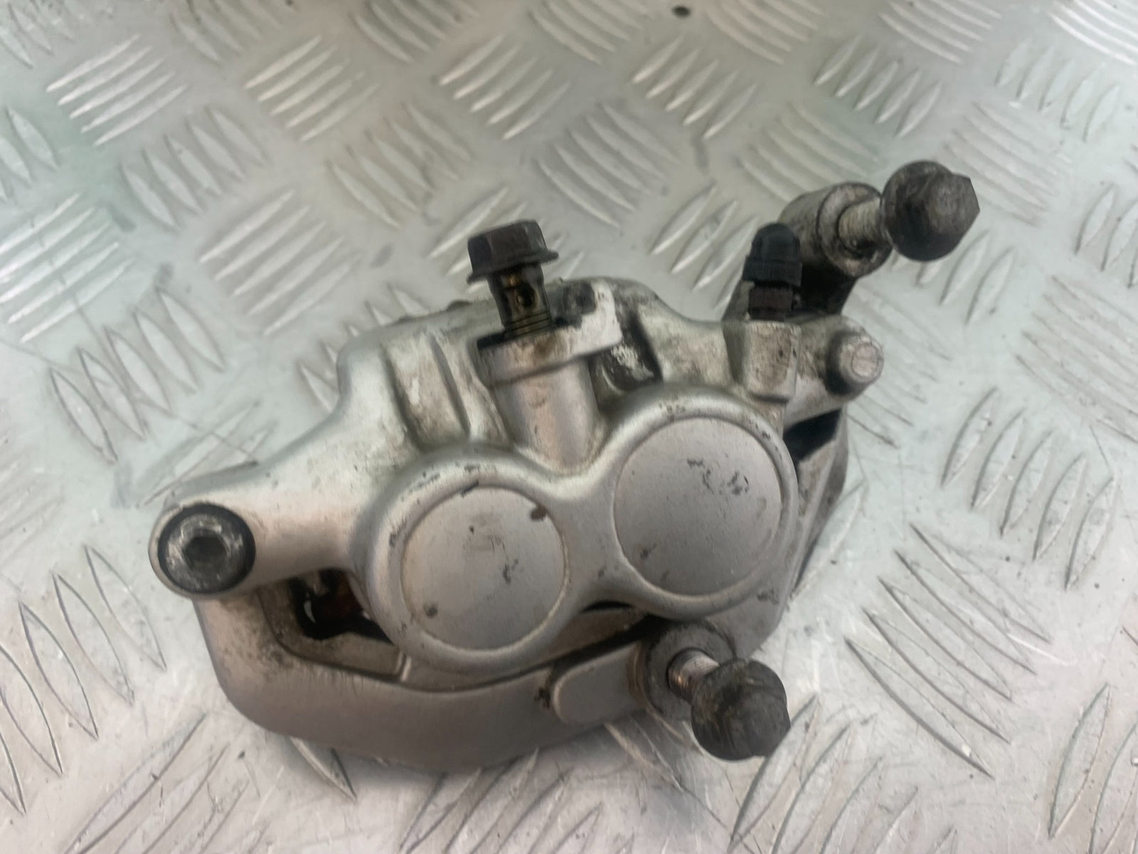 YAMAHA XV535 XV 535 VIRAGO FRONT BRAKE CALIPER YEAR 1994-02 (CMB1139)